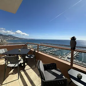 ático Con Piscina Privada E Impresionantes Vistas Al Mar En Fuengirola